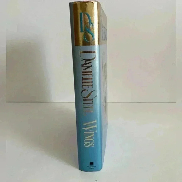 Danielle Steel Wings - Picture 2 of 12